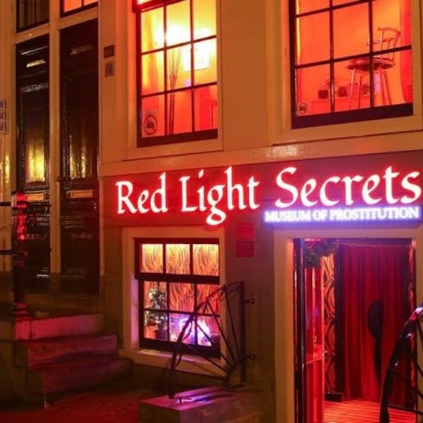 Эротический центр или секс-отель: какие планы Амстердама на секс-индустрию?